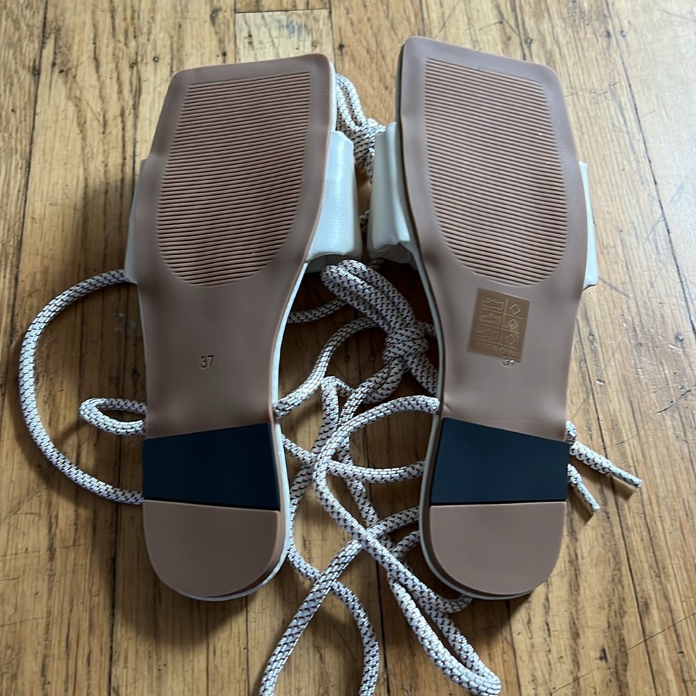 Sandals - Picture 3 of 3
